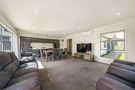 Photo of property in 24 Fenwick Crescent, Wallaceville, Upper Hutt, 5018