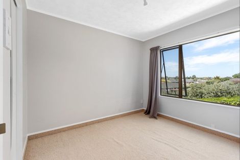 Photo of property in 16 Kokako Place, Taradale, Napier, 4112