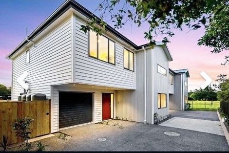 Photo of property in 320c Royal Road, Massey, Auckland, 0614