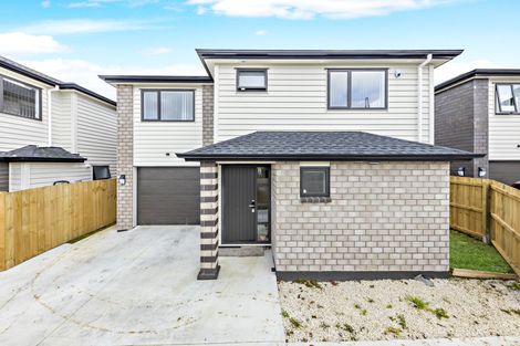 Photo of property in 7b Waiari Road, Conifer Grove, Takanini, 2112