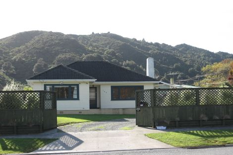 Photo of property in 125 Kowhai Street, Naenae, Lower Hutt, 5011
