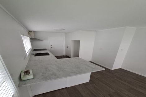 Photo of property in 30 Faith Bullock Place, New Lynn, Auckland, 0600