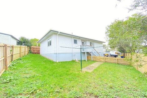 Photo of property in 5 Meadowvale Rise, Titirangi, Auckland, 0604