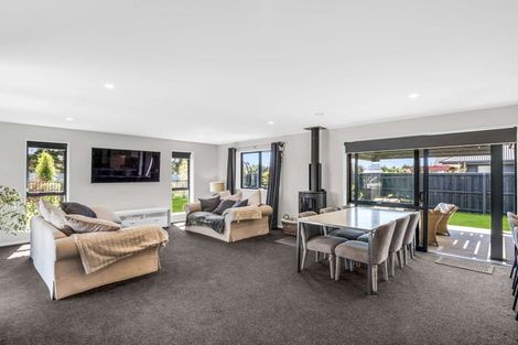 Photo of property in 1 Cox Lane, Amberley, 7410