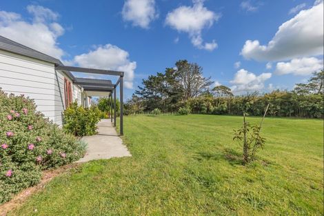 Photo of property in 450 Foxton Shannon Road, Foxton, 4893