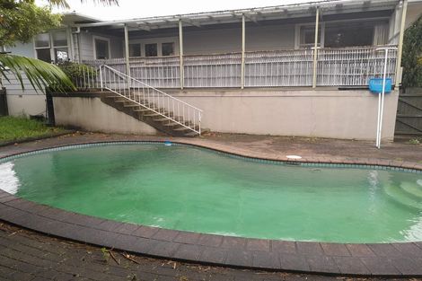 Photo of property in 35 Holland Road, Hillcrest, Auckland, 0627