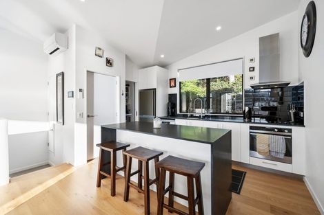 Photo of property in 18u1 Oriental Terrace, Oriental Bay, Wellington, 6011