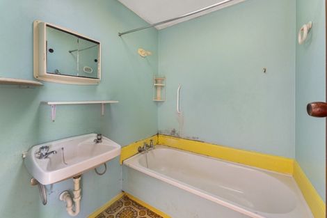 Photo of property in 56f2- Ward Street, Trentham, Upper Hutt, 5018
