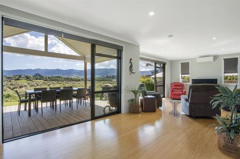 Photo of property in 13 Riverside Place, Katikati, 3129