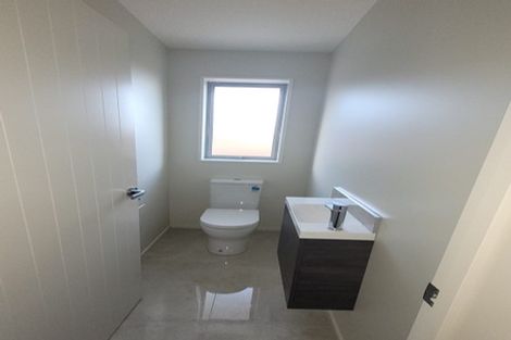 Photo of property in 1 Mccahon Drive, Rangiora, 7400