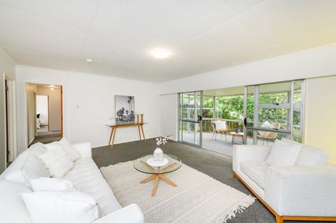 Photo of property in 30 Mokau Place, Terrace End, Palmerston North, 4410