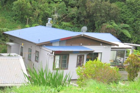 Photo of property in 42 Lincoln Avenue, Tawa, Wellington, 5028