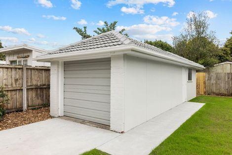Photo of property in 340 Memorial Avenue, Burnside, Christchurch, 8053