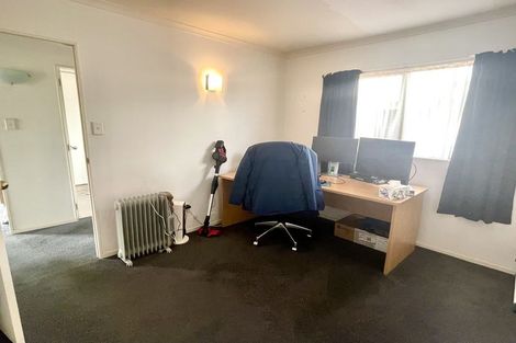 Photo of property in 2/28 Third Avenue, Tauranga, 3110