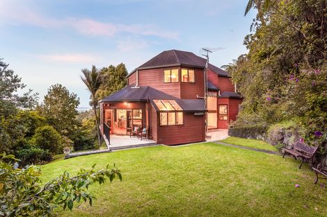 Photo of property in 170 Scenic Drive, Titirangi, Auckland, 0604