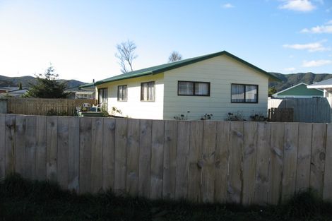 Photo of property in 15 Honey Street, Wainuiomata, Lower Hutt, 5014