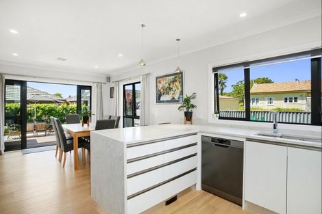 Photo of property in 27b Vincent Street, Waterloo, Lower Hutt, 5011