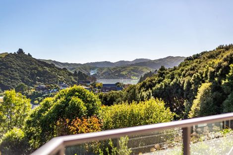 Photo of property in 22 Sailmaker Close, Whitby, Porirua, 5024