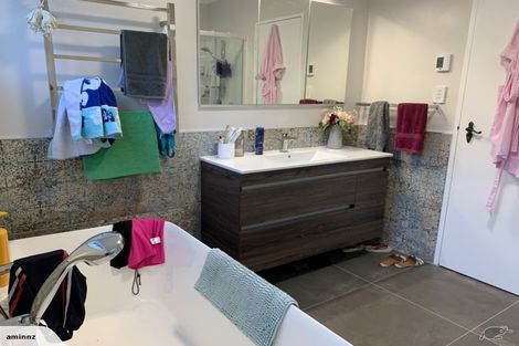 Photo of property in 27 Paddington Grove, Karori, Wellington, 6012