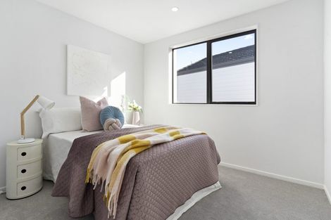 Photo of property in 132 Bradbury Road, Botany Downs, Auckland, 2010