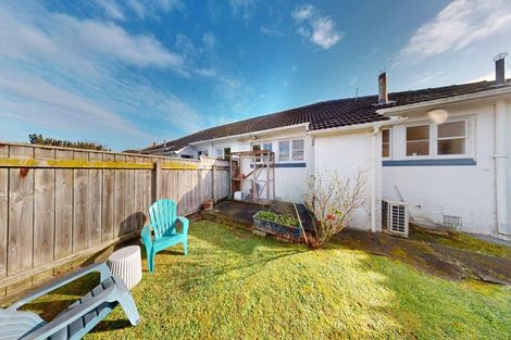 Photo of property in 534 Featherston Street, Roslyn, Palmerston North, 4414