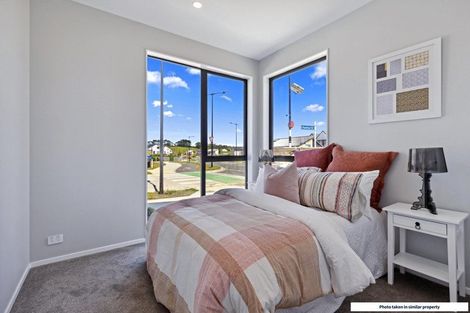 Photo of property in 2 Paretao Street, Massey, 0614