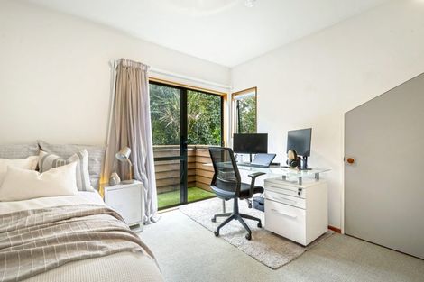 Photo of property in 24a Seaview Avenue, Northcote, Auckland, 0627