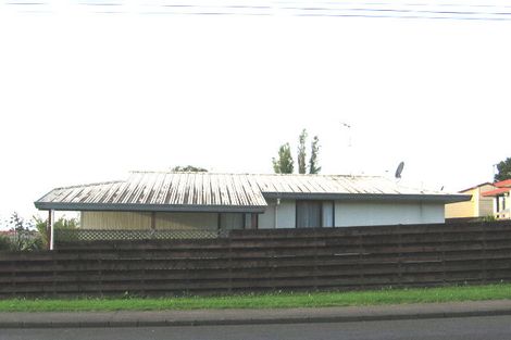 Photo of property in 2/80 Parrs Cross Road, Henderson, Auckland, 0612