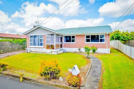 Photo of property in 28 Lewis Street, Glenview, Hamilton, 3206