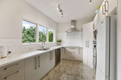 Photo of property in 54e Pleasant Road, Glen Eden, Auckland, 0602