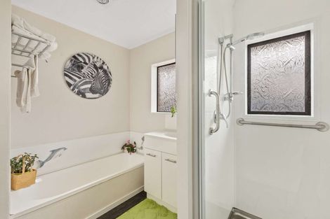 Photo of property in 1/1 Coronation Avenue, Welbourn, New Plymouth, 4310