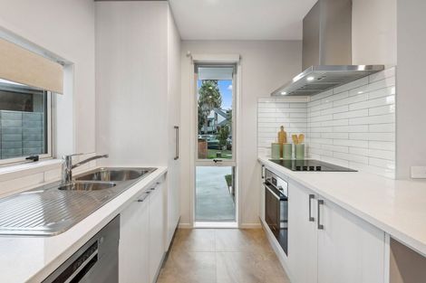 Photo of property in 4b Bosun Place, Te Atatu Peninsula, Auckland, 0610