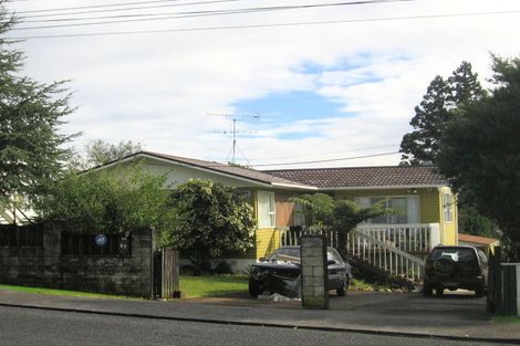 Photo of property in 63 Lincoln Park Avenue, Massey, Auckland, 0614