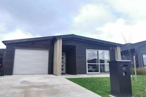 Photo of property in 11 Te Kaeaea Crescent, Wallaceville, Upper Hutt, 5018