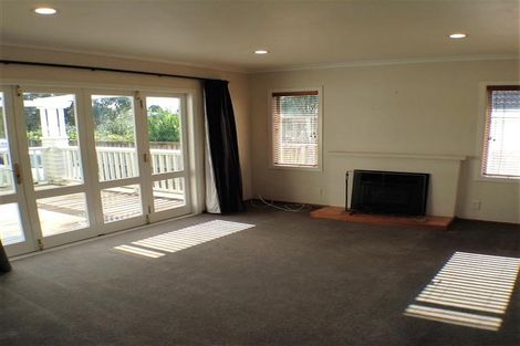 Photo of property in 13 Kervil Avenue, Te Atatu Peninsula, Auckland, 0610