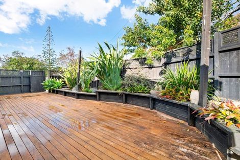 Photo of property in 7a Cedar Terrace, Stanmore Bay, Whangaparaoa, 0932