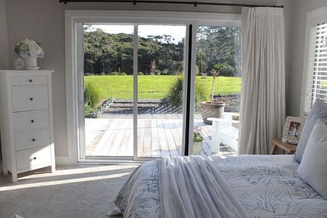 Photo of property in 728 Peak Road, Helensville, 0875