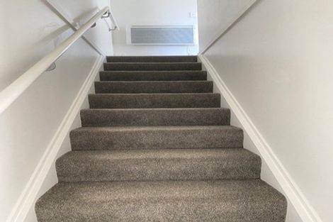 Photo of property in 1 Kaneke Place, Glen Eden, Auckland, 0602