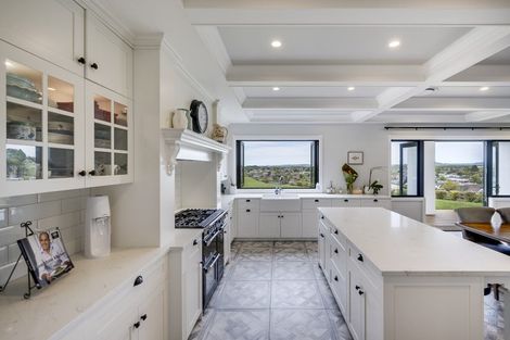 Photo of property in 4 Ridgeway Terrace, Taradale, Napier, 4112