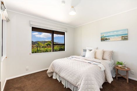 Photo of property in 22 Sailmaker Close, Whitby, Porirua, 5024