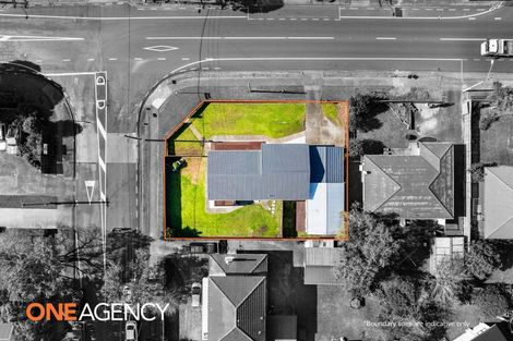 Photo of property in 2 Muir Avenue, Mangere Bridge, Auckland, 2022