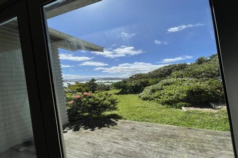 Photo of property in 1 Hungerford Road, Lyall Bay, Wellington, 6022