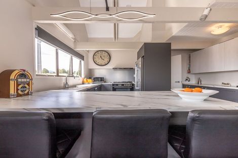 Photo of property in 92 Henley Street, Westport, 7825