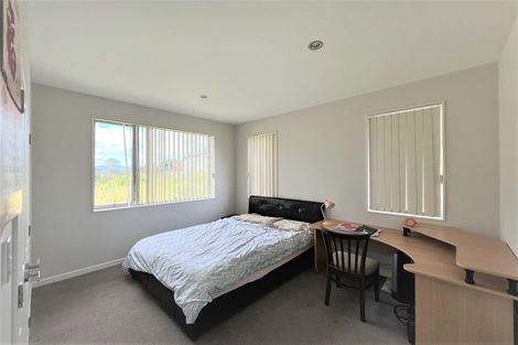 Photo of property in 27 Mantra Road, Massey, Auckland, 0614