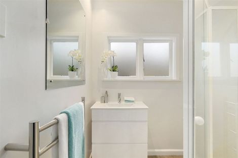 Photo of property in 16 Kenwyn Avenue, St Albans, Christchurch, 8052