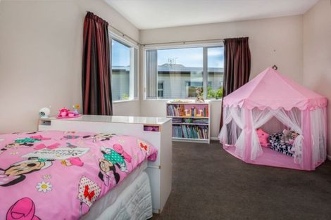 Photo of property in 6 Sumner Terrace, Aotea, Porirua, 5024