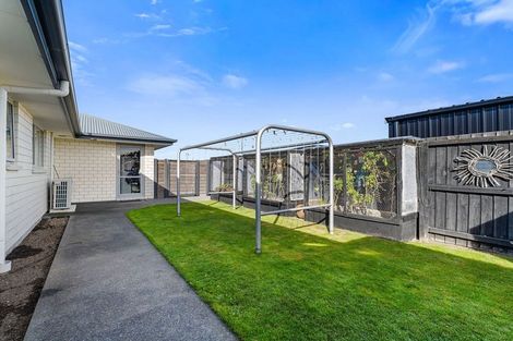 Photo of property in 16 Cassini Place, Leeston, 7632