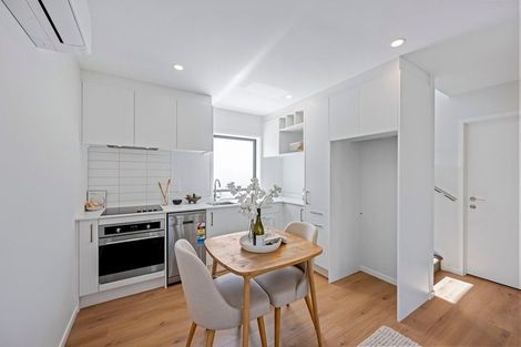 Photo of property in 1/721 Te Atatu Road, Te Atatu Peninsula, Auckland, 0610