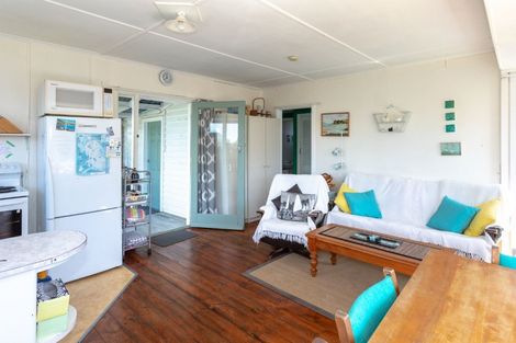 Photo of property in 603 Ocean Road, Whangamata, 3620