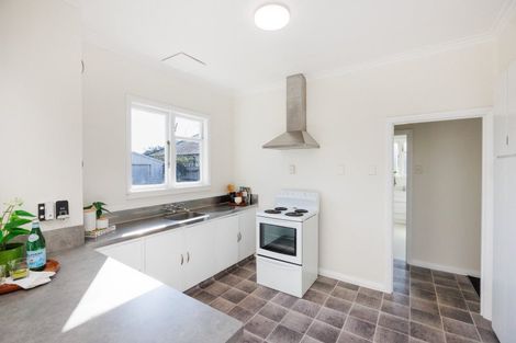 Photo of property in 657 Featherston Street, Roslyn, Palmerston North, 4414